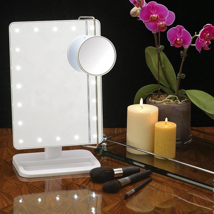 Зеркало для макияжа с подсветкой (модель с USB, 22 диодами и 10* увеличением)